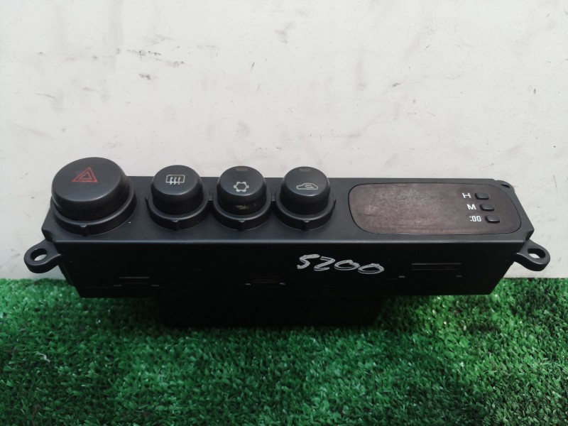 Recambio de warning para kia sportage re referencia OEM IAM   