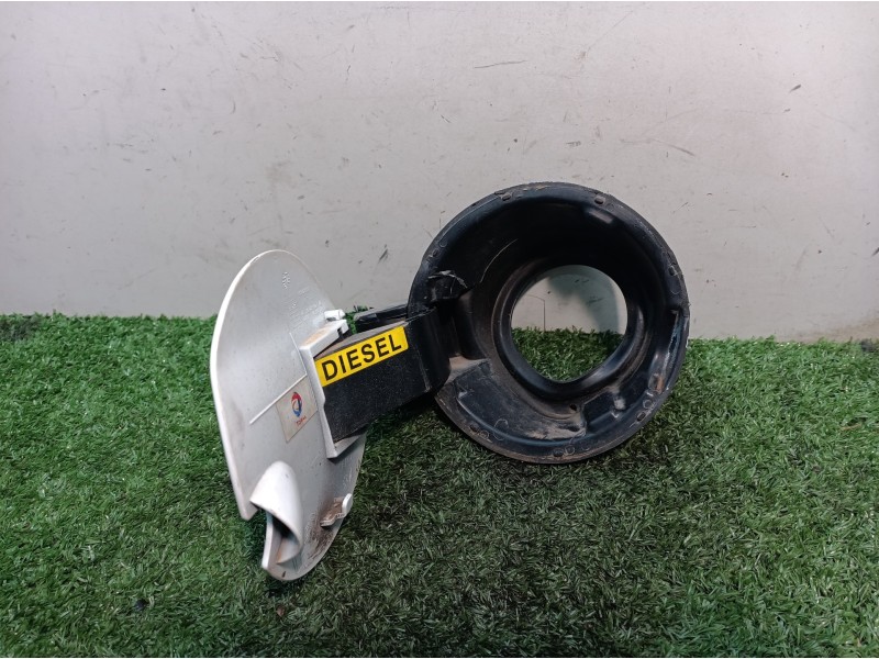 Recambio de tapa exterior combustible para peugeot 208 active referencia OEM IAM 967390598000 967390598000 96547501