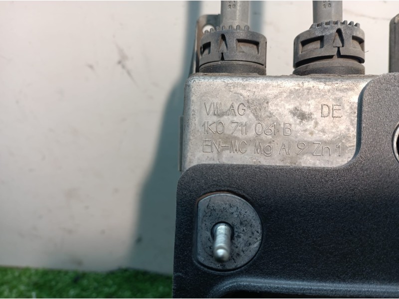 Recambio de palanca cambio para volkswagen golf vi (5k1) advance referencia OEM IAM 1Q0711049C 1Q0711049C 1K0711091A