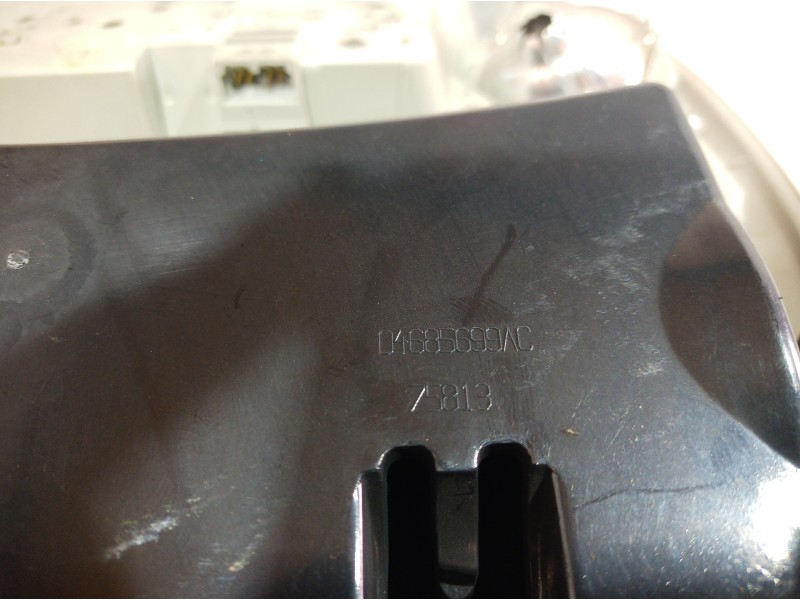 Recambio de luz interior para chrysler voyager (rg) 2.8 crd executive referencia OEM IAM 04685699AC 04685699AC 04685699