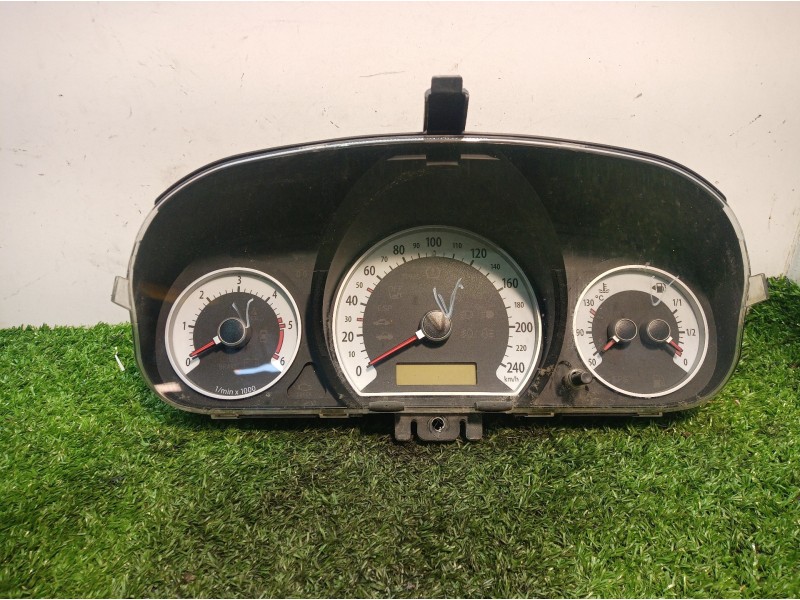 Recambio de cuadro instrumentos para kia cee´d emotion referencia OEM IAM 940031H251 940031H251 940031H251