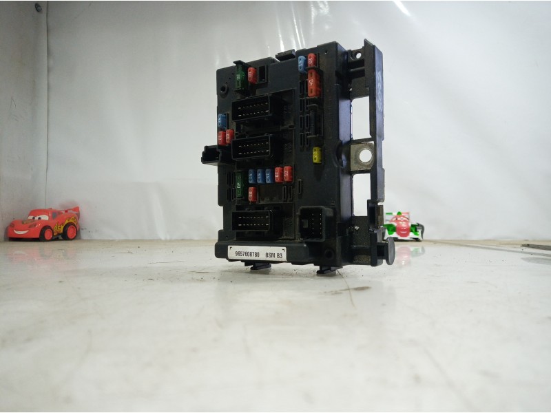 Recambio de caja reles / fusibles para peugeot 206 berlina gti referencia OEM IAM 9657608780 9657608780 9657608780