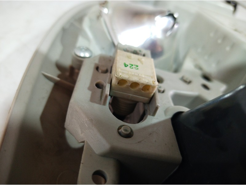 Recambio de luz interior para chrysler voyager (rg) 2.8 crd executive referencia OEM IAM 04685699AC 04685699AC 04685699