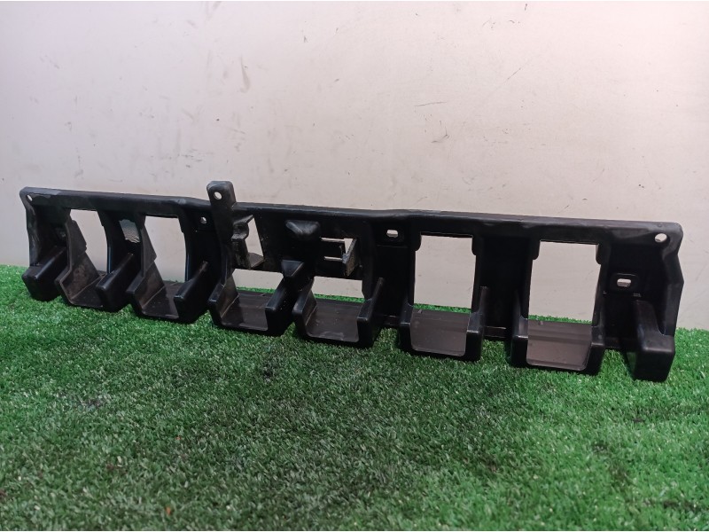 Recambio de molduras traseras para volvo c30 1.6 d drive kinetic referencia OEM IAM 30657221 30657221 30657221