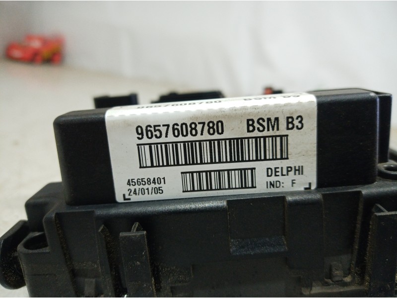 Recambio de caja reles / fusibles para peugeot 206 berlina gti referencia OEM IAM 9657608780 9657608780 9657608780