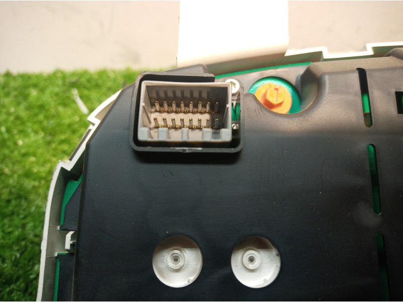 Recambio de cuadro instrumentos para kia cee´d emotion referencia OEM IAM 940031H251 940031H251 940031H251