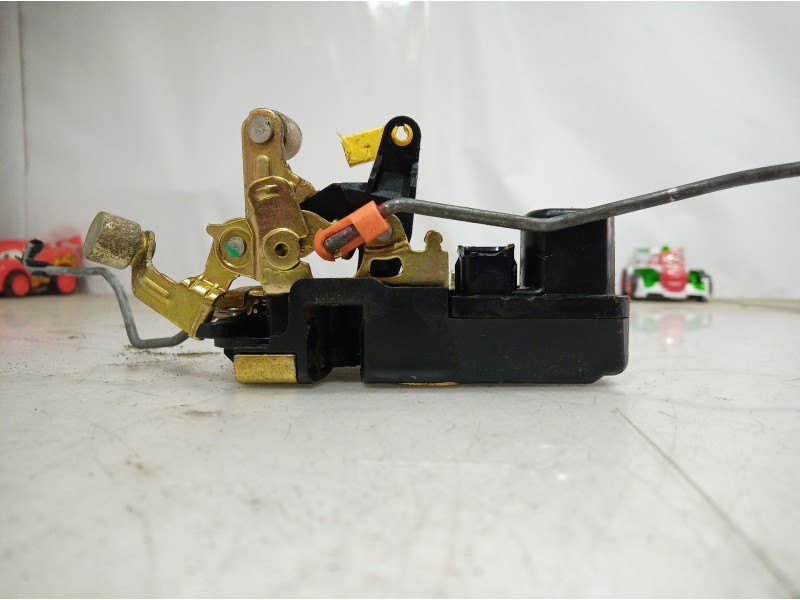 Recambio de cerradura puerta trasera derecha para chrysler voyager (rg) 2.8 crd executive referencia OEM IAM   