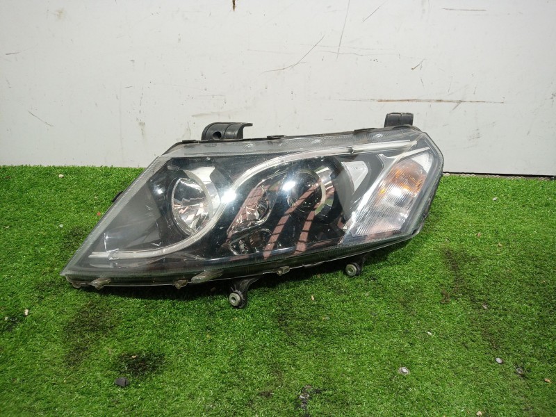 Recambio de faro izquierdo para mahindra xuv 500 xuv 500 fwd w6 referencia OEM IAM   