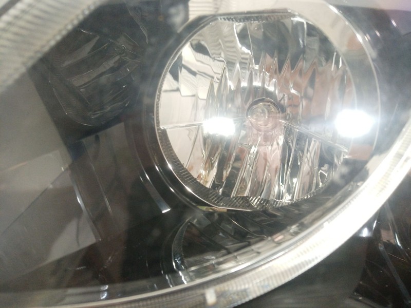 Recambio de faro izquierdo para mahindra xuv 500 xuv 500 fwd w6 referencia OEM IAM   