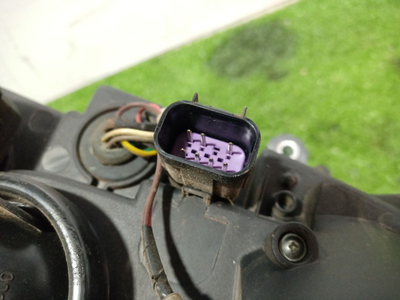 Recambio de faro izquierdo para mahindra xuv 500 xuv 500 fwd w6 referencia OEM IAM   