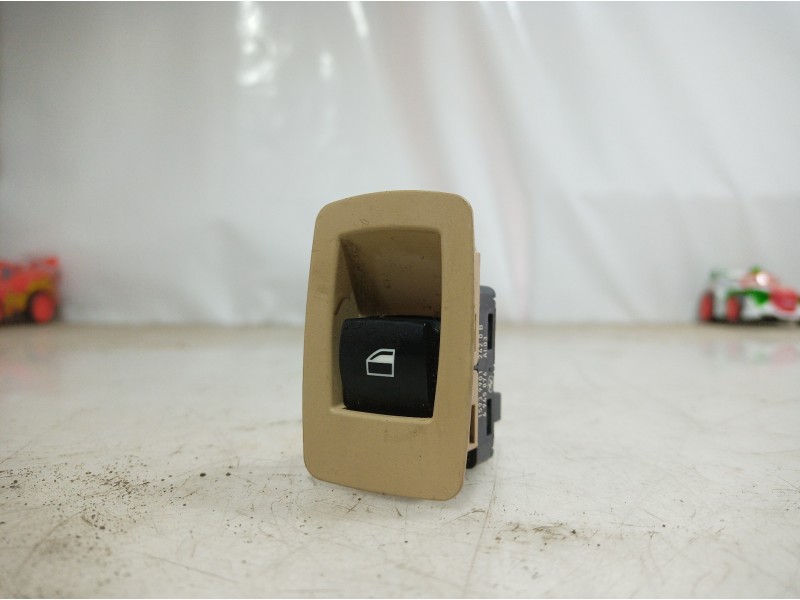 Recambio de mando elevalunas trasero derecho para bmw serie 3 berlina (e90) 316d referencia OEM IAM 6945876 6945876 6945876