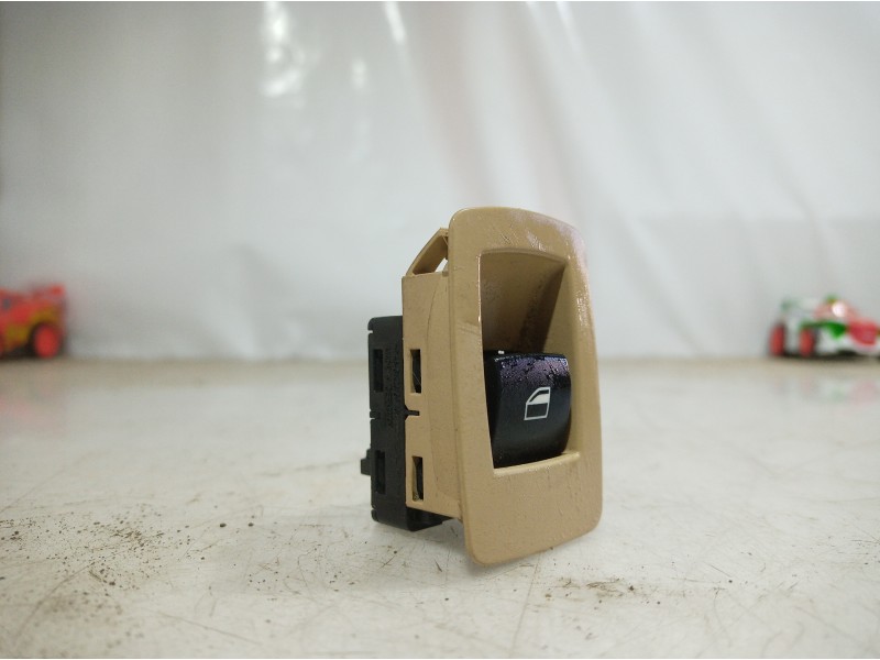 Recambio de mando elevalunas trasero derecho para bmw serie 3 berlina (e90) 316d referencia OEM IAM 6945876 6945876 6945876