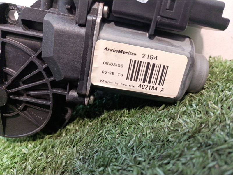 Recambio de motor elevalunas delantero derecho para kia cee´d emotion referencia OEM IAM 402184A 402184A 440850C