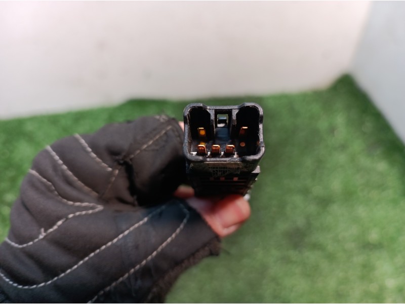 Recambio de interruptor para hyundai getz (tb) 1.5 crdi referencia OEM IAM 972591C000 972591C000 621W01391