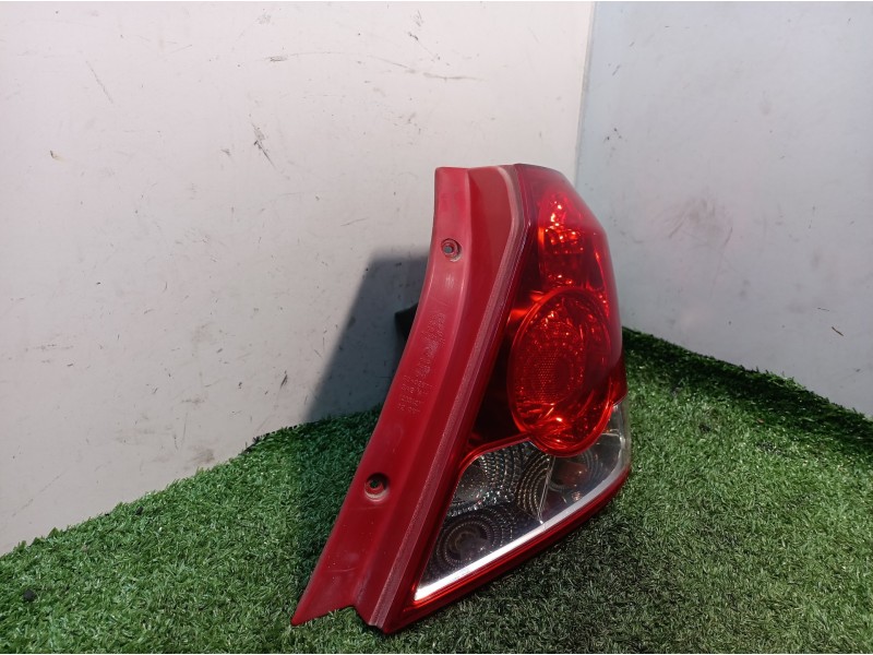 Recambio de piloto trasero derecho para daewoo kalos 1.2 se referencia OEM IAM   