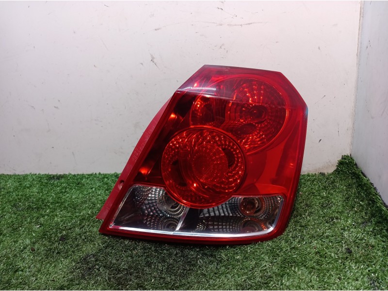 Recambio de piloto trasero derecho para daewoo kalos 1.2 se referencia OEM IAM   