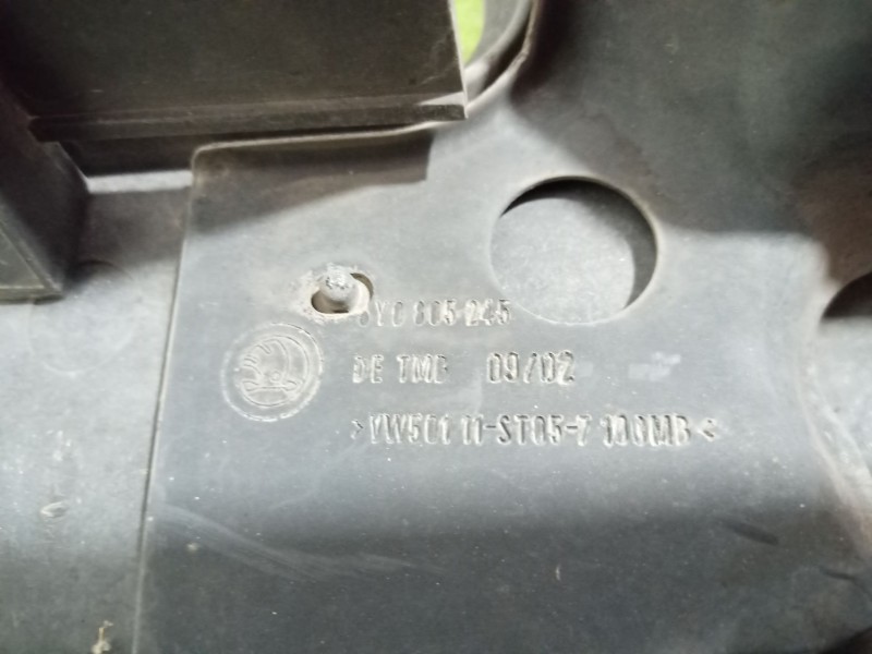 Recambio de panel frontal para skoda fabia (6y2/6y3) fresh referencia OEM IAM 6Y0805245 6Y0805245 6Y0805245