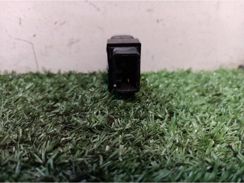 Recambio de mando elevalunas trasero izquierdo para hyundai getz (tb) 1.5 crdi referencia OEM IAM   