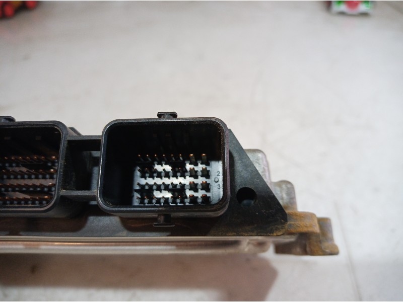 Recambio de centralita motor uce para peugeot 206 berlina referencia OEM IAM 0261208901 0261208901 0261208901