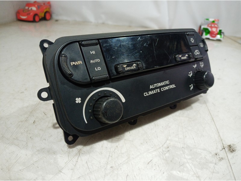 Recambio de mando climatizador para chrysler voyager (rg) 2.8 crd executive referencia OEM IAM P05127379AA P05127379AA P05127379