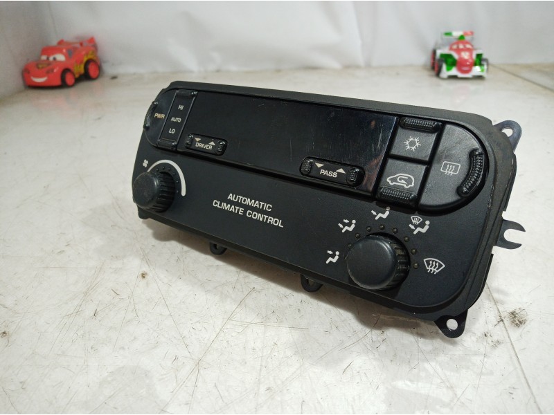 Recambio de mando climatizador para chrysler voyager (rg) 2.8 crd executive referencia OEM IAM P05127379AA P05127379AA P05127379