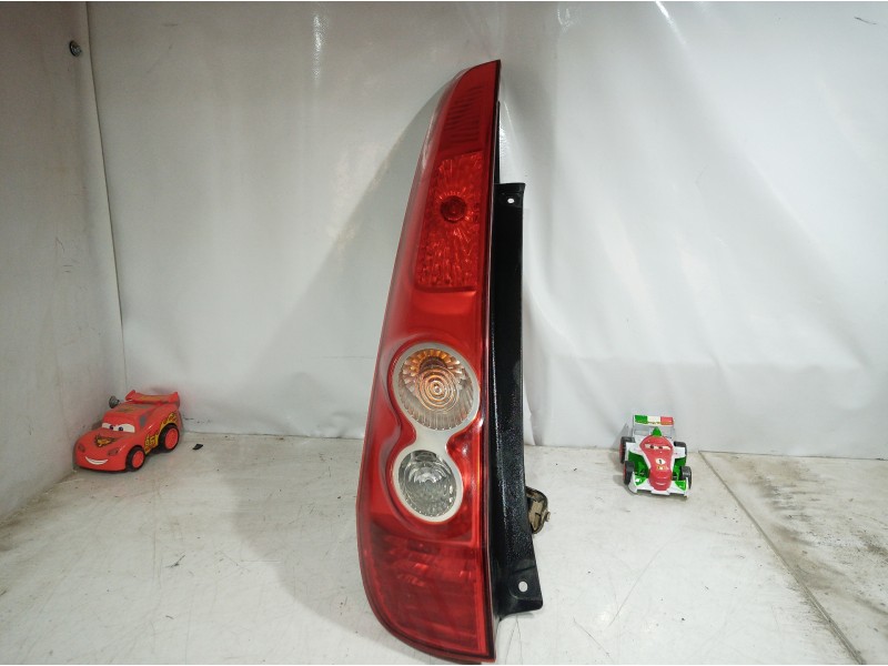 Recambio de piloto trasero izquierdo para ford fiesta (cbk) referencia OEM IAM 6S6113405 6S6113405 6S6113405