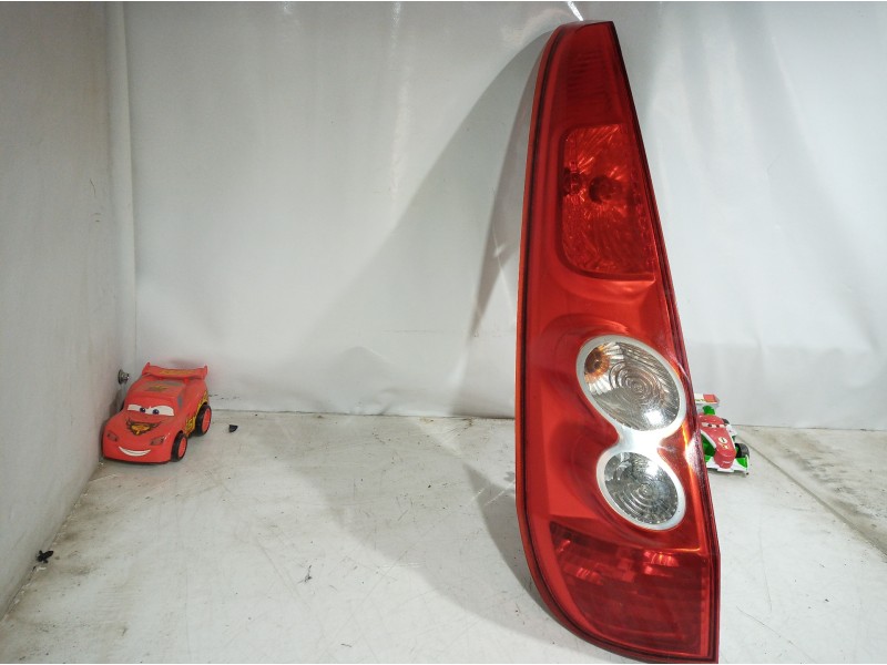 Recambio de piloto trasero izquierdo para ford fiesta (cbk) referencia OEM IAM 6S6113405 6S6113405 6S6113405