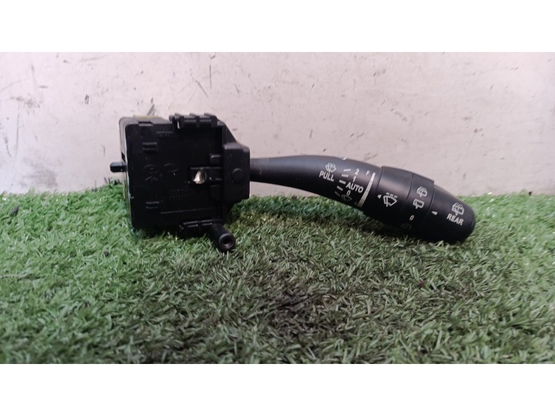 Recambio de mando limpia para kia cee´d emotion referencia OEM IAM 3693PA 3693PA 934201H300