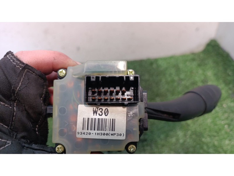 Recambio de mando limpia para kia cee´d emotion referencia OEM IAM 3693PA 3693PA 934201H300