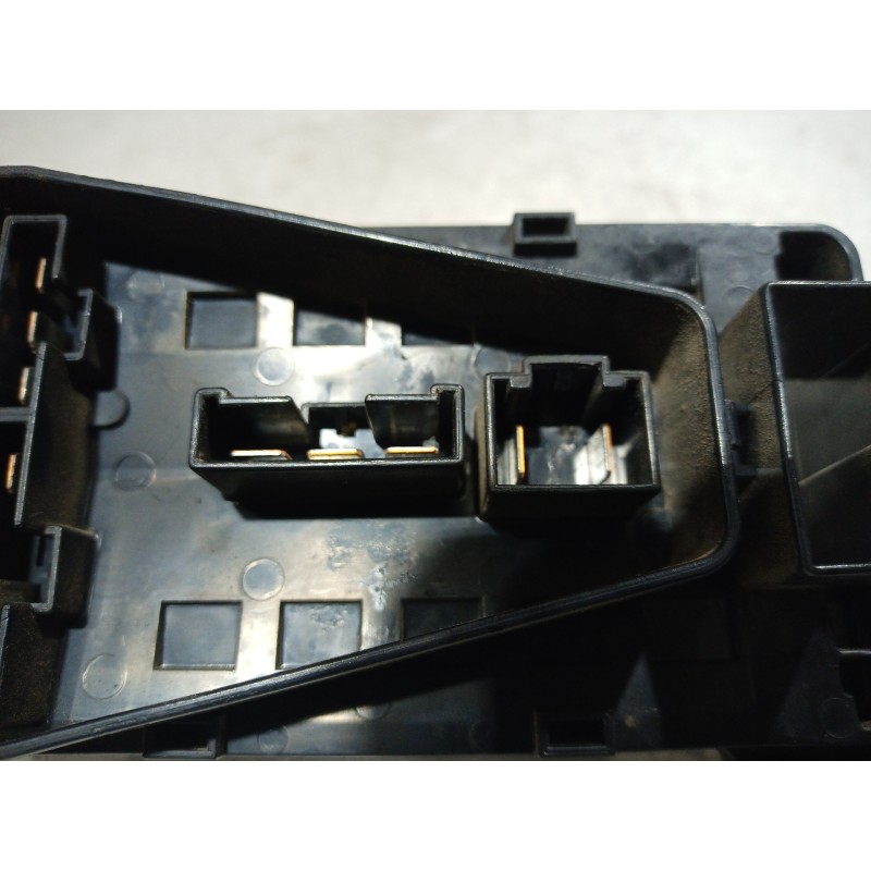 Recambio de caja reles / fusibles para renault scenic ii 1.5 dci diesel referencia OEM IAM YQH100900 YQH100900 YQH100900