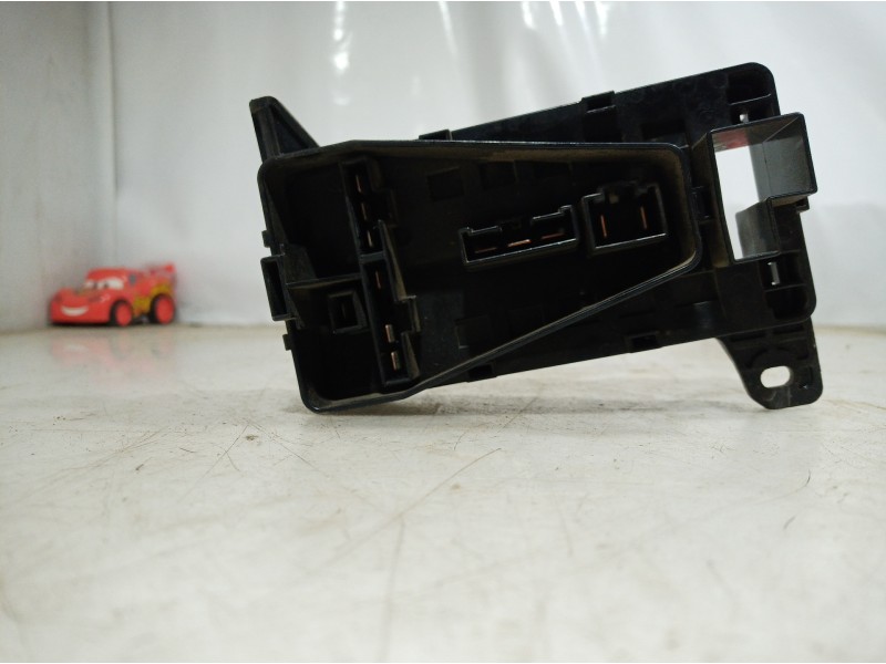 Recambio de caja reles / fusibles para renault scenic ii 1.5 dci diesel referencia OEM IAM YQH100900 YQH100900 YQH100900