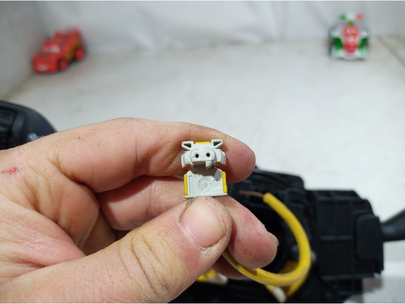 Recambio de mando multifuncion para ford focus berlina (cap) ambiente (d) referencia OEM IAM 4M5T14A664AB 4M5T14A664AB 4M5T14A66