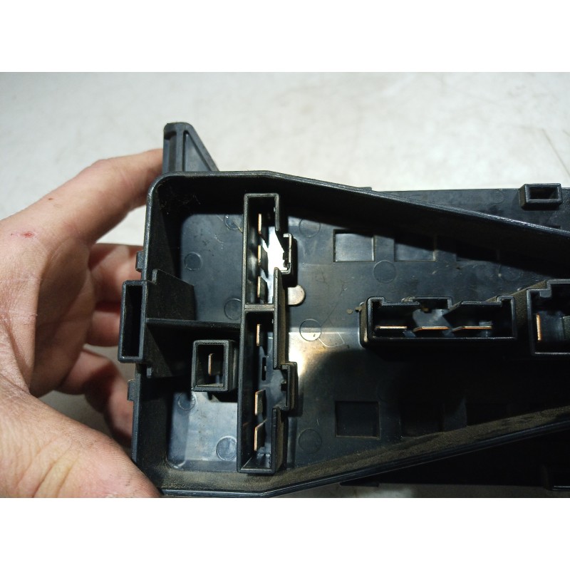 Recambio de caja reles / fusibles para renault scenic ii 1.5 dci diesel referencia OEM IAM YQH100900 YQH100900 YQH100900
