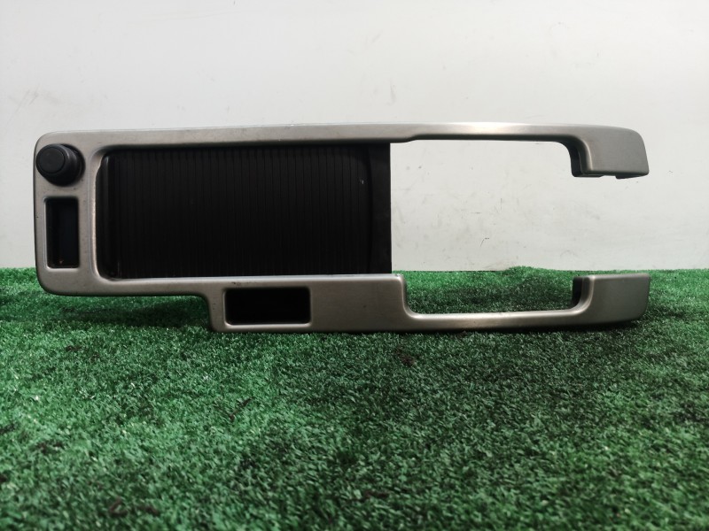 Recambio de moldura interior para volvo c30 1.6 d drive kinetic referencia OEM IAM 30755392 30755392 30755392