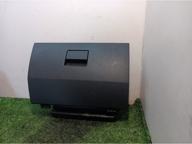 Recambio de guantera para ford fiesta (cbk) ambiente referencia OEM IAM 2S61A06024 2S61A06024 2S61A06024