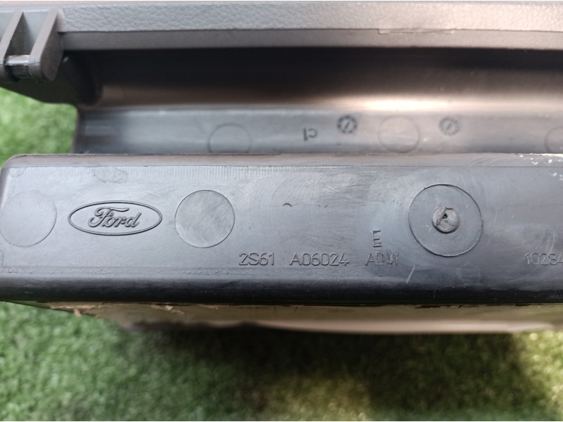 Recambio de guantera para ford fiesta (cbk) ambiente referencia OEM IAM 2S61A06024 2S61A06024 2S61A06024