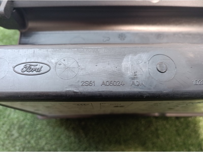 Recambio de guantera para ford fiesta (cbk) ambiente referencia OEM IAM 2S61A06024 2S61A06024 2S61A06024