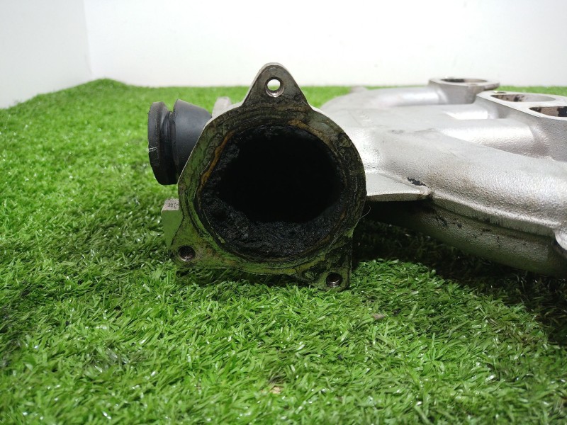 Recambio de colector admision para volkswagen golf v (1k1) 1.4 fsi referencia OEM IAM 03G129713 03G129713 03G129713