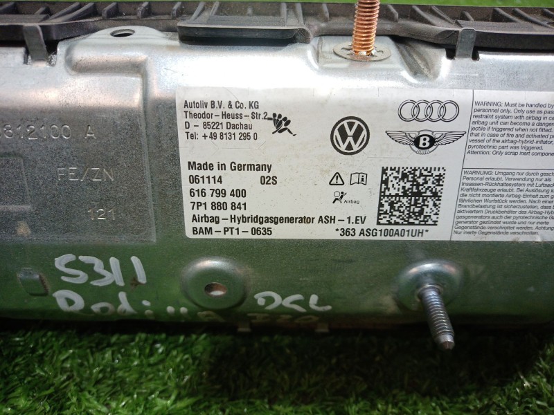 Recambio de airbag rodilla para volkswagen touareg (7p6) v6 tdi bluemotion premium referencia OEM IAM 7P1880841 610812100A 61679