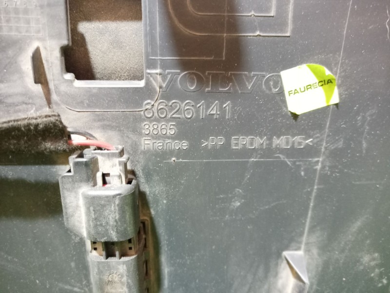 Recambio de guantera para volvo c30 1.6 d drive kinetic referencia OEM IAM 8626141 8626141 39888609