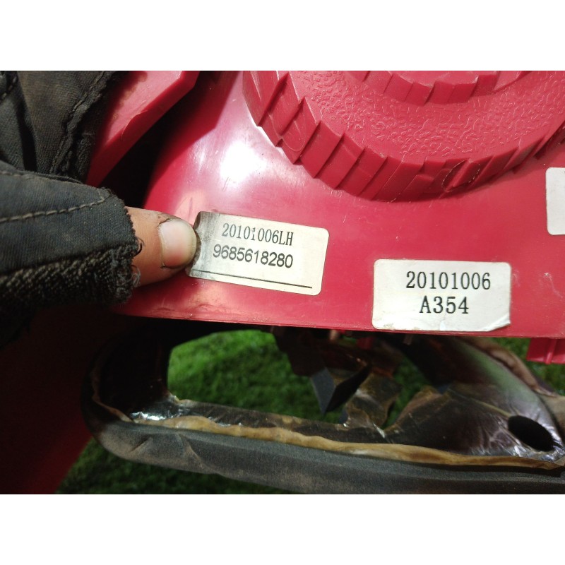 Recambio de piloto trasero izquierdo para peugeot 206 berlina 1.1 referencia OEM IAM 9685618280 9685618280 9685618280