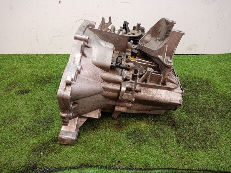 Recambio de caja cambios para peugeot 407 sport referencia OEM IAM   