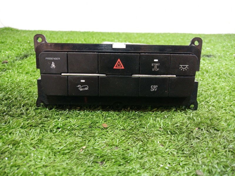 Recambio de mando multifuncion para mahindra xuv 500 xuv 500 fwd w6 referencia OEM IAM 1705BAA01391F 1705BAA01391F 1705BAA01391