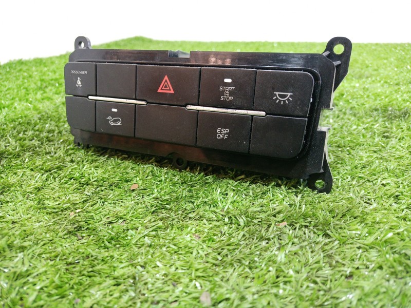 Recambio de mando multifuncion para mahindra xuv 500 xuv 500 fwd w6 referencia OEM IAM 1705BAA01391F 1705BAA01391F 1705BAA01391