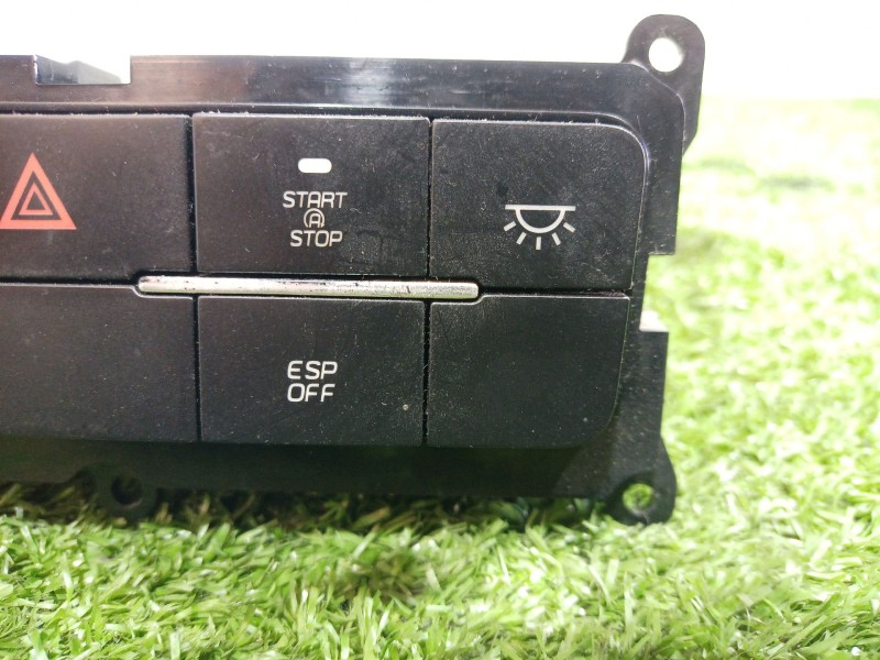 Recambio de mando multifuncion para mahindra xuv 500 xuv 500 fwd w6 referencia OEM IAM 1705BAA01391F 1705BAA01391F 1705BAA01391