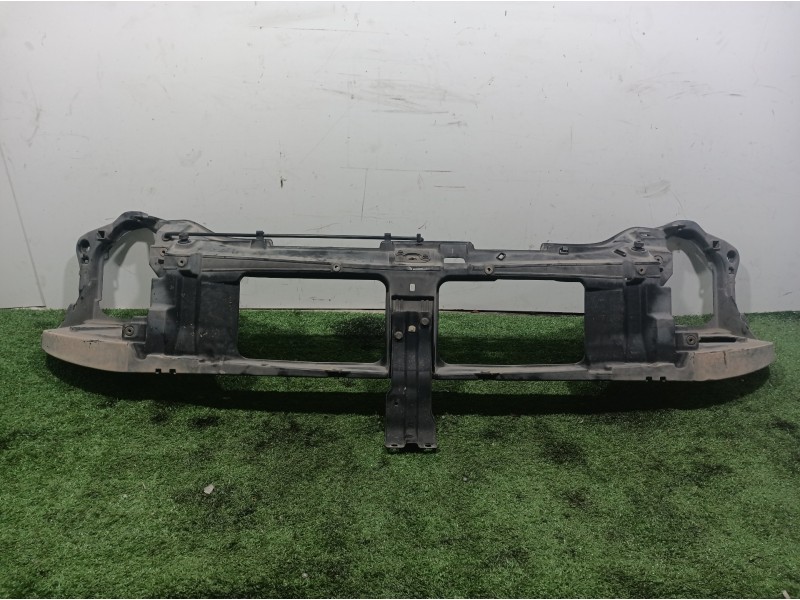 Recambio de panel frontal para renault master ii phase 2 caja cerrada 2.5 diesel referencia OEM IAM   