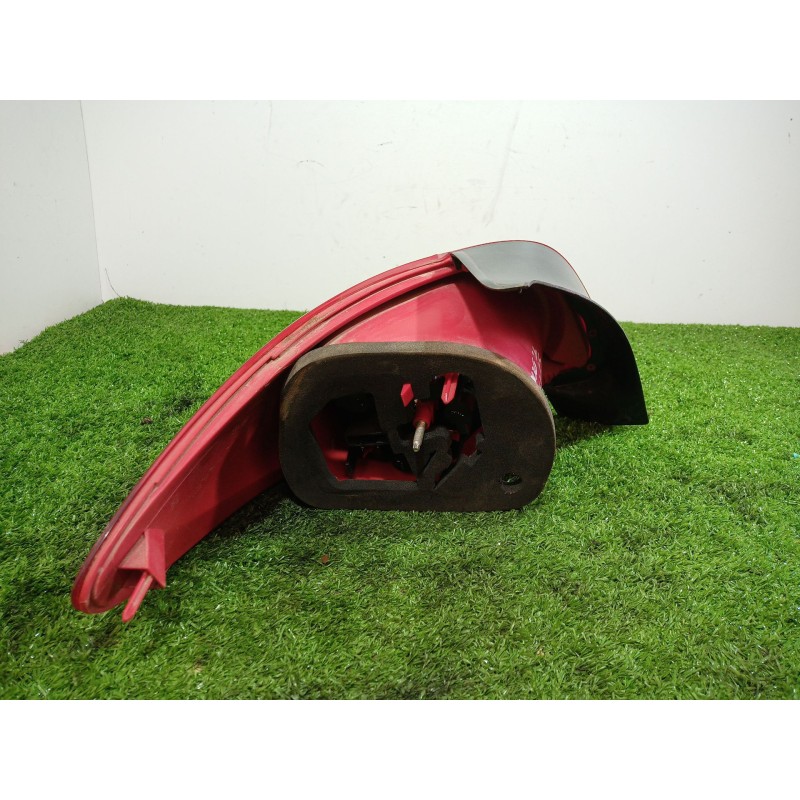 Recambio de piloto trasero derecho para peugeot 206 berlina 1.1 referencia OEM IAM   