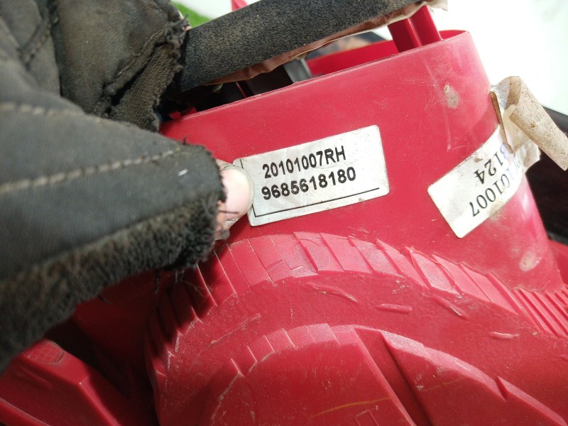 Recambio de piloto trasero derecho para peugeot 206 berlina 1.1 referencia OEM IAM   