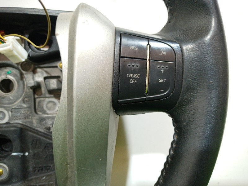 Recambio de volante para mahindra xuv 500 xuv 500 fwd w6 referencia OEM IAM 62446117 62446117 62446117 Recambio de volante para mahindra xuv 500 xuv 500 fwd w6 referencia OEM IAM 62446117 62446117 62446117