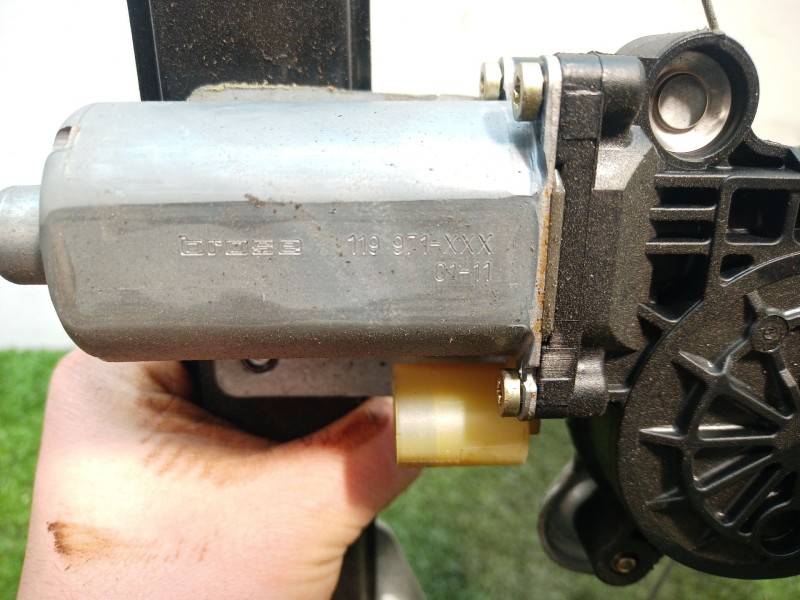 Recambio de elevalunas trasero izquierdo para volvo s60 berlina referencia OEM IAM 119971XXX 119971XXX 119971XXX